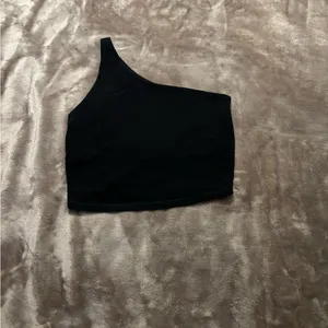 Old Navy Crop Top Women’s Size M Black One-Shoulder Crop Top thumbnail 2