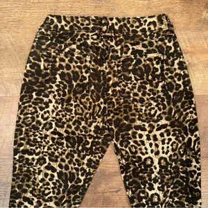 Jennifer Lopez Cheetah Print Skinny Jeans thumbnail 14