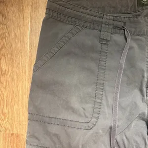 Eddie‎ Bauer Women's Convertible Cargo Hiking Pants Size 8 thumbnail 3