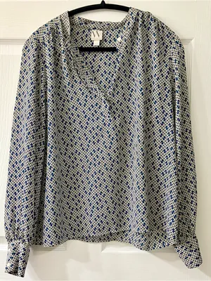 Worthington Blue & White Geometric Design Long-Sleeve Blouse size L thumbnail 1