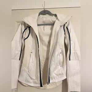 Lululemon Run‎ Bundle Up Zip Jacket Cream White Black Lace Retro Luxchange Y2K thumbnail 10