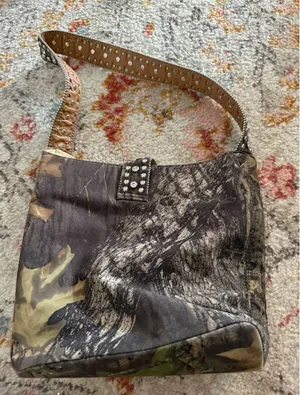 Mossy Oak Camo‎ Rhinestone Studded Shoulder Bag Western Camouflage Purse Bling thumbnail 1