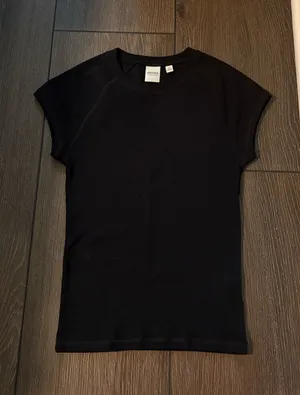 Aritzia HomeStretch Capsleeve T-Shirt thumbnail 1
