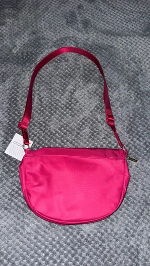 Lululemon purse thumbnail 2