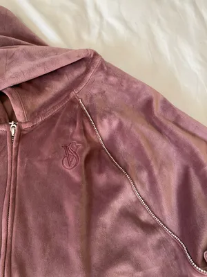 Victoria Secret Velvet thumbnail 2