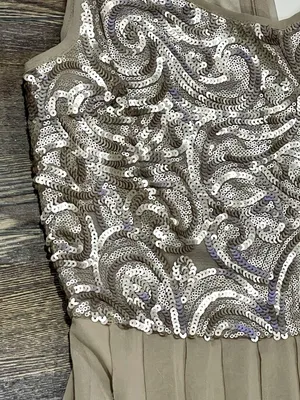 Doe & Rae Boutique Gold Sequin Beaded Sleeveless Cocktail Dress - Small - NWT thumbnail 8