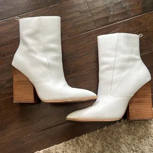 Bleecker & Bond Kailey Boot Size 9 thumbnail 5