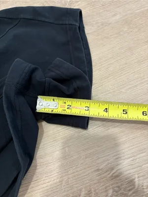 Lululemon Inner Glow Shorts Size 2 thumbnail 5