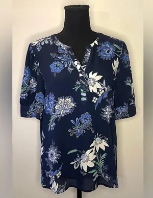 Ann Taylor- Blue short sleeve floral blouse Size L‎ thumbnail 1