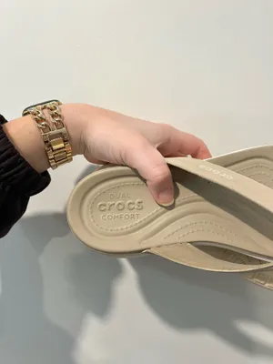 Crocs Dual Comfort Flip Flops Women’s 8 thumbnail 4