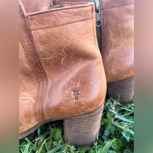 Frye Zip Ankle Booties Womens Brown Leather Size 8B thumbnail 4