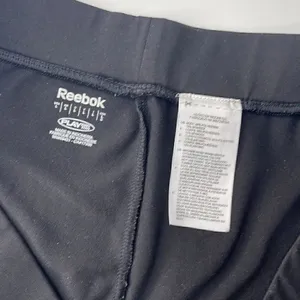 Reebok Capri Play Dri athletic pants.  Size Large. thumbnail 4
