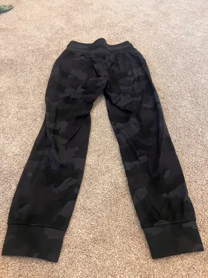 Lululemon High-Rise Joggers thumbnail 3