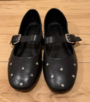 Black flats thumbnail 1