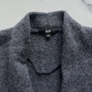 Uniqlo 100% Wool Knit Oversized Long Cardigan Charcoal Gray Sz Small Cabin Core thumbnail 3
