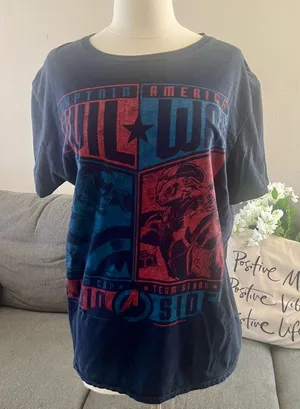 Marvel Captain America Civil War T-Shirt thumbnail 1