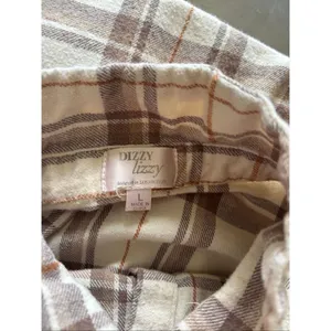 Dizzy Lizzy Plaid Flannel Button Down Shirt Large Cream thumbnail 2