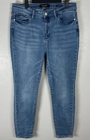 Judy Blue Relaxed Fit Jeans Womens 13/31‎ Blue Medium Wash Straight Leg Stretch thumbnail 1