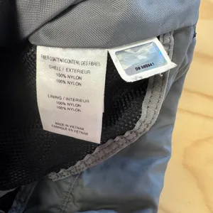 The North Face Quilted Crossbody Messenger Bag Black Nylon ABKZ T196 T596 Unisex thumbnail 7