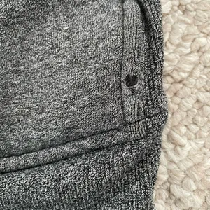 Lululemon SCUBA FULL-ZIP HOODIE IN HEATHERED SPECKLED BLACK, size 6 thumbnail 4