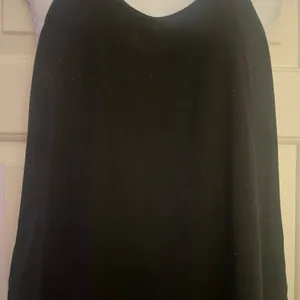 🩷 3/$18 old navy active racerback workout shirt Women's Black Tank Top thumbnail 2