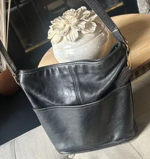 Coach Vintage Black Glove Tanned Leather Bucket Bag No 0660 013 thumbnail 1