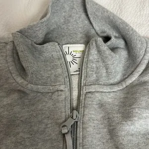 Offline by Aerie Sz MGray cropped Half-Zip Women's Sweatshirt thumbnail 2