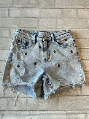 Judy Blue High-Rise Cherry Denim Shorts - light Wash Size Small 100% Cotton thumbnail 2