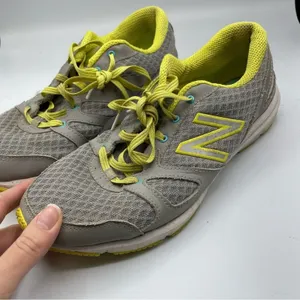 New Balance Grey & Yellow Running Shoes Sneakers Womens 10 Athletic Neutral thumbnail 5
