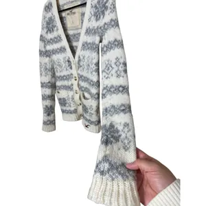 Hollister Y2K Fair Isle Knit Cardigan Sweater Cream Grey Size S thumbnail 3