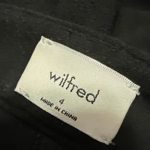 Aritzia Wilfred Women's Black High Waisted Straight Leg Casual Pants Size 4 thumbnail 5