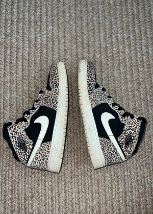 Jordan 1 Mid SE Leopard thumbnail 1
