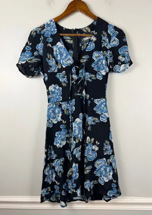 Reformation Koa Dress lace up in Briar floral black blue size 2 thumbnail 1