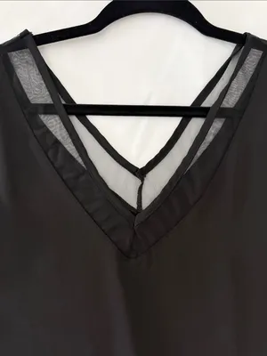 Women's‎ V-Neck Mesh Strap Camisole - Black thumbnail 3