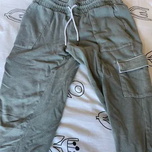 Old Navy Green Joggers thumbnail 1