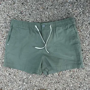 Vuori Women's Green Shorts thumbnail 2