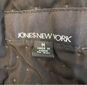 Black quilted jacket size medium full zipper thumbnail 7