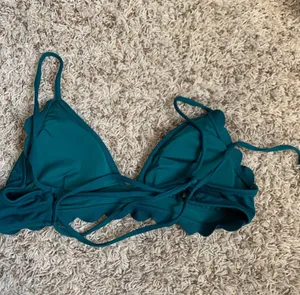 Bikini Top thumbnail 2