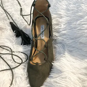 Olive Green Lace-Up ballerina Block pointed Heels thumbnail 2
