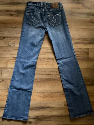 Cowgirl Tuff Co. Cowgirl Up mid rise bootcut flare embellished med wash denim jeans Sz 2 western thumbnail 5