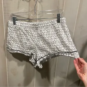 Cute soft cotton blend Victoria’s Secret black white heart shorts pajamas lounge thumbnail 1