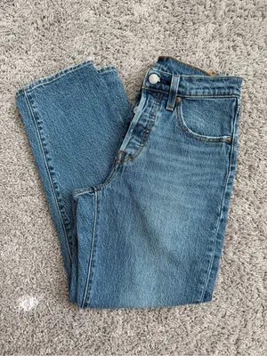 Levi’s 501 Denim High-Rise Cropped Jeans thumbnail 5