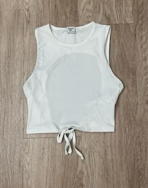 aritzia tank top  thumbnail 1