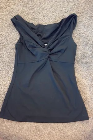 Aritzia Top Contour thumbnail 1