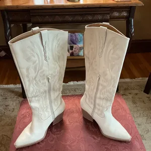 Crown Vintage Sila Embroidered Western Boots in White Sz 7 EUC thumbnail 5