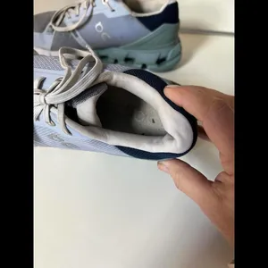 On Cloud Running Shoes - Gray/Blue size 9 thumbnail 4