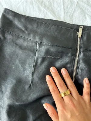 Lioness leather mini skirt with slit XS thumbnail 5