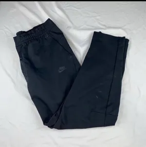 Nike sweats thumbnail 1