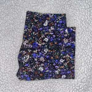 Lululemon Align High Rise Shorts thumbnail 2
