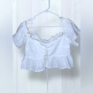 NEON ROSE Women’s White Eyelet Lace Crop Top Puff Sleeve Tie Front Peplum Blouse thumbnail 2